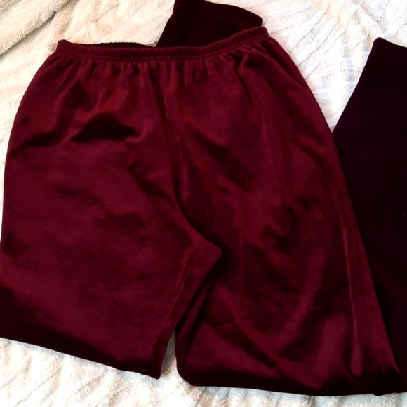 Wine Red Velour highwaisted stretchy vintage pants - Picture 3 of 5